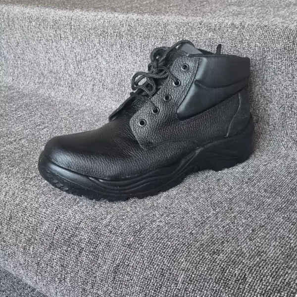 کفش ساق دار ایمنی Mega چرم و عایق