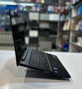 لپ تاپ کارکرده LENOVO G5080 بسیار تمیز