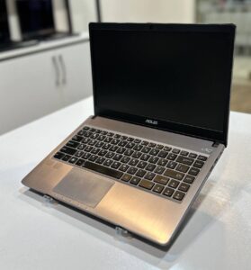 لپ تاپ کارکرده ASUS U47A