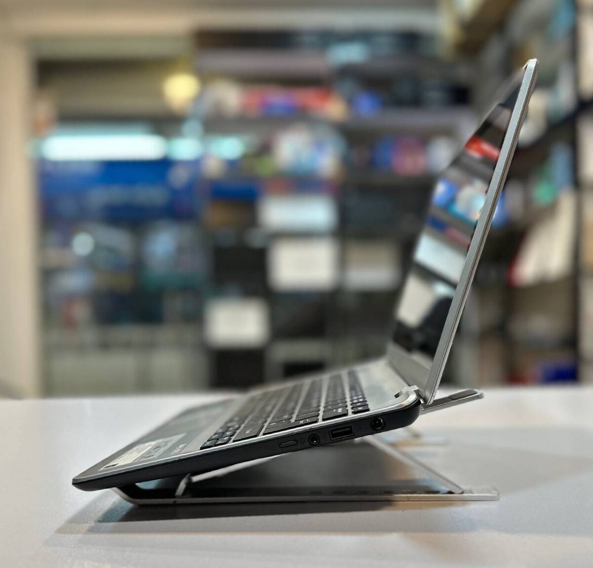 لپ تاپ کارکرده ACER V5 122P -Amd A4-4GB-128GB-2GB