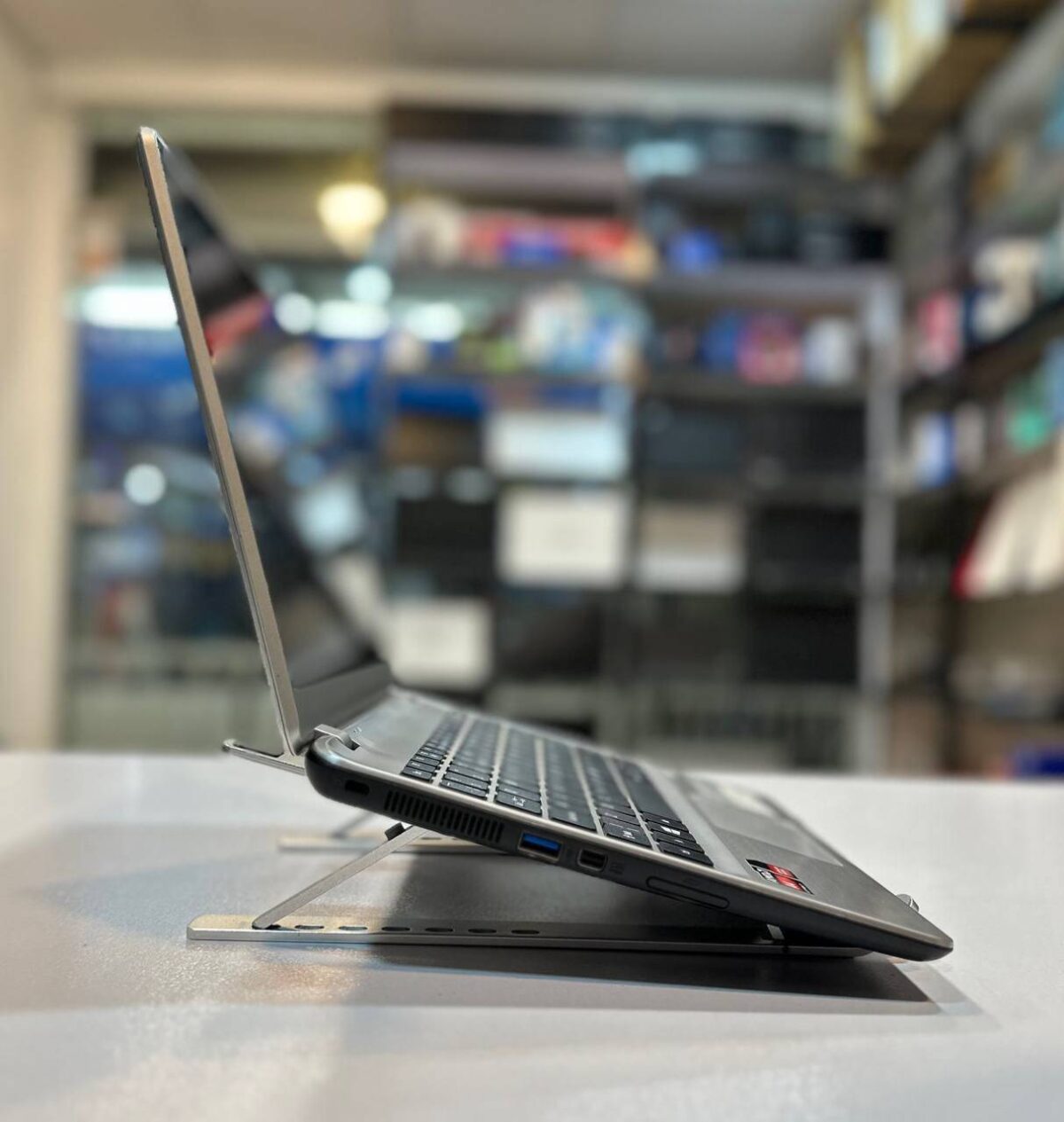 لپ تاپ کارکرده ACER V5 122P -Amd A4-4GB-128GB-2GB