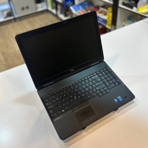 لپ تاپ کارکرده DELL LATITUDE E5540 -i5-8GB-256GB-2GB