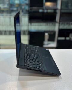 لپ تاپ کارکرده DELL LATITUDE E5570 -Core i5-8GB-250GB-2GB
