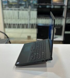 لپ تاپ کارکرده DELL LATITUDE E5570 -i5-8GB-250GB-2GB