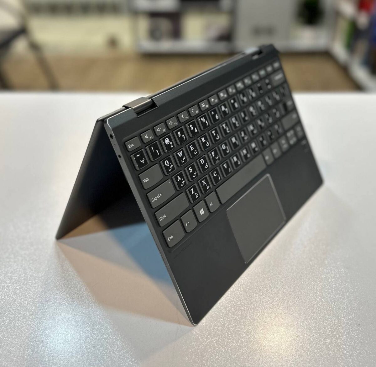 لپ تاپ کارکرده LENOVO Yoga 720 -i3-4GB-256GB-2GB