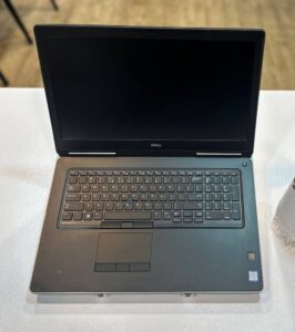 لپ تاپ کارکرده DELL 7720 -i7-32GB-512GB-4GB