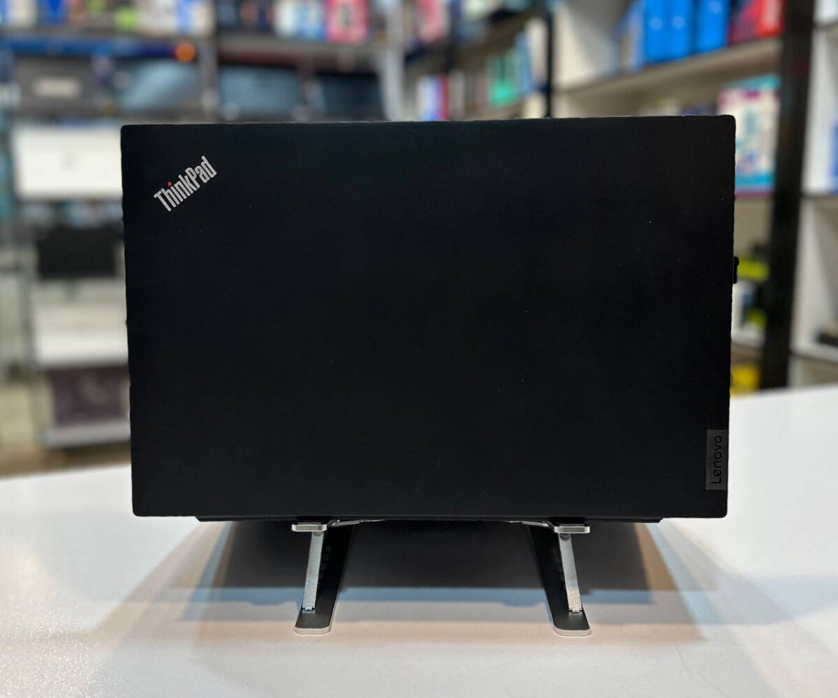 لپ تاپ کارکرده LENOVO THINKPAD E15 -Ryzen5-8GB-256SSD-2GB