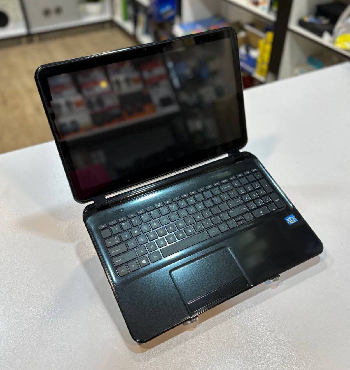 HP15-5 لپ تاپ کارکرده HP PAVILION 15 -i3-8GB-500GB-2GB