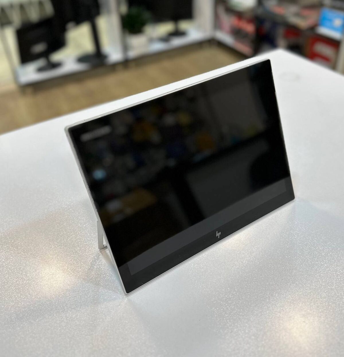 لپ تاپ کارکرده HP Elite X2 G4 -i5-16GB-256GB-touch