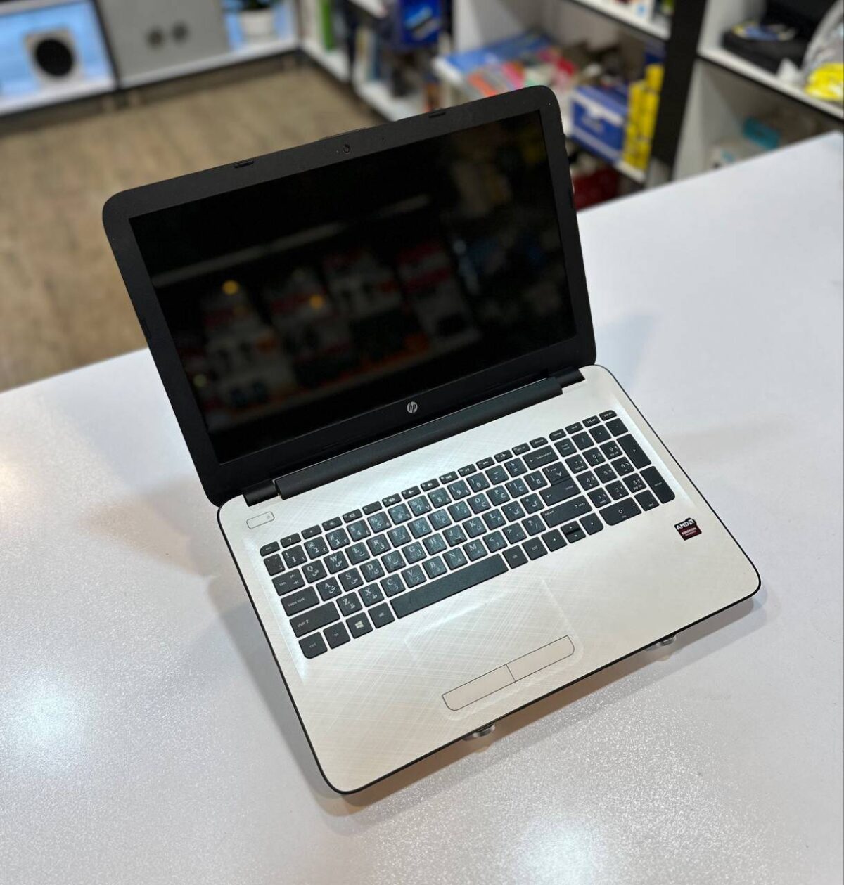 hp15-2 لپ تاپ کارکرده HP PAVILION 15 -AMD A6-8GB-500GB-2GB
