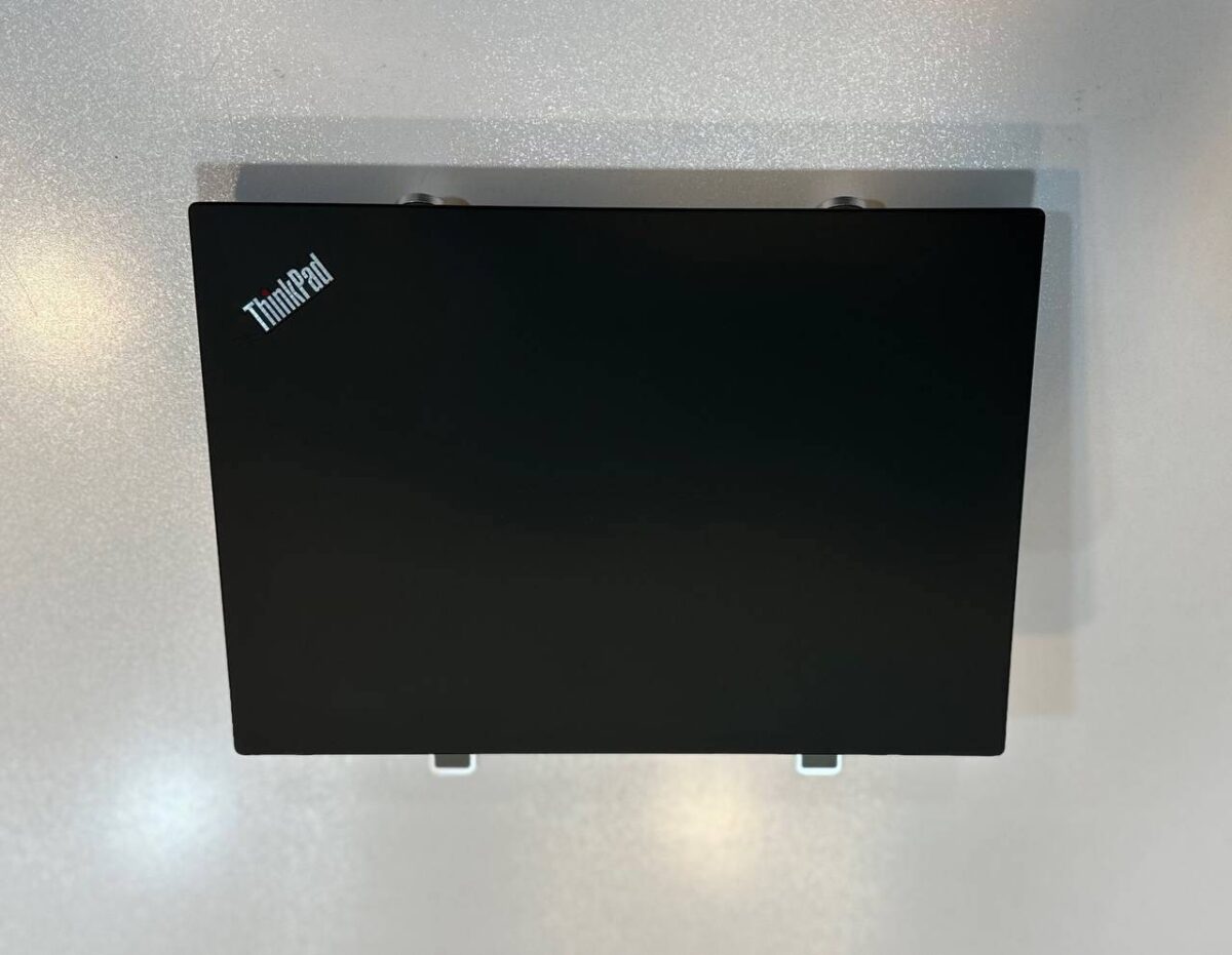 لپ تاپ کارکرده LENOVO Thinkpad T495 -AMD Ryzen-8GB-256GB-2GB