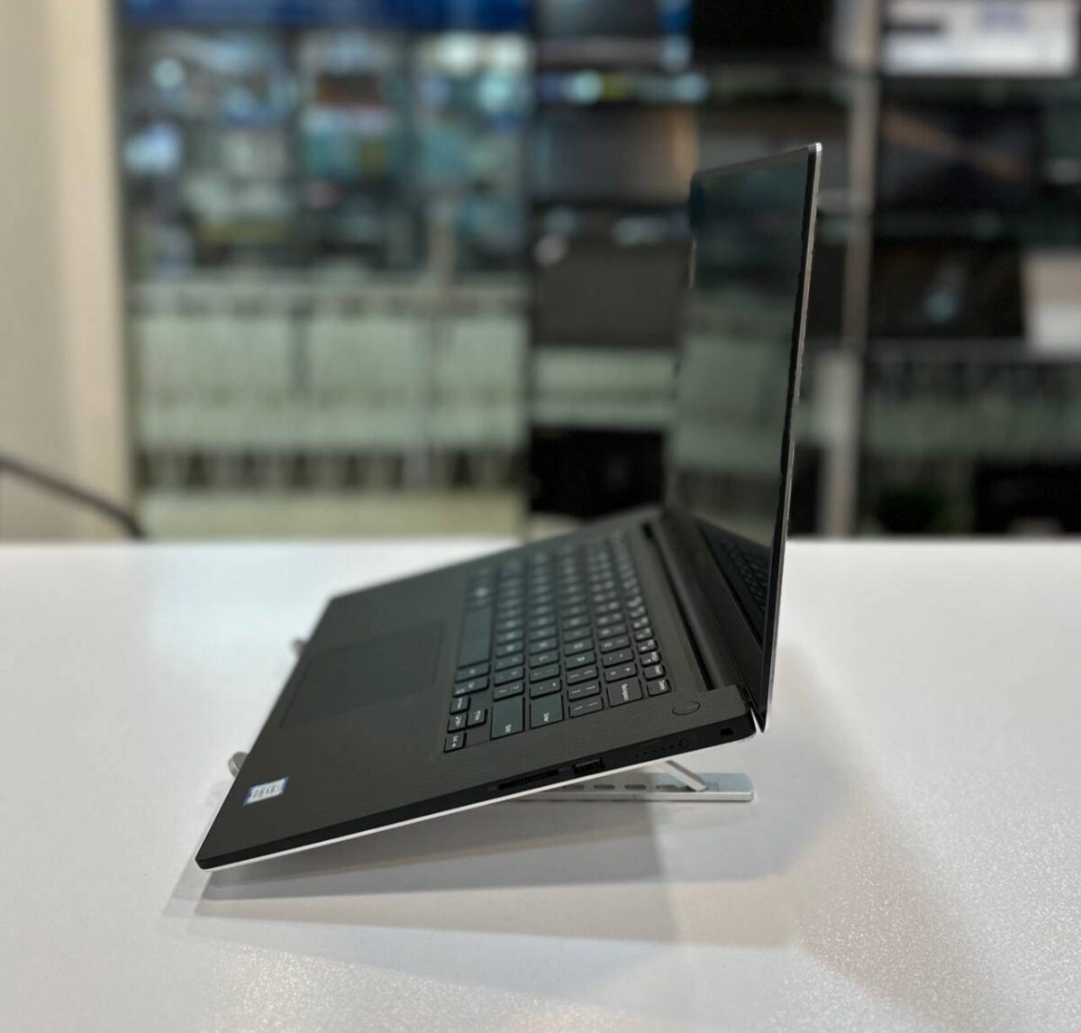 لپ تاپ کارکرده DELL Precision 5540 -i7-32GB-512GB-4GB