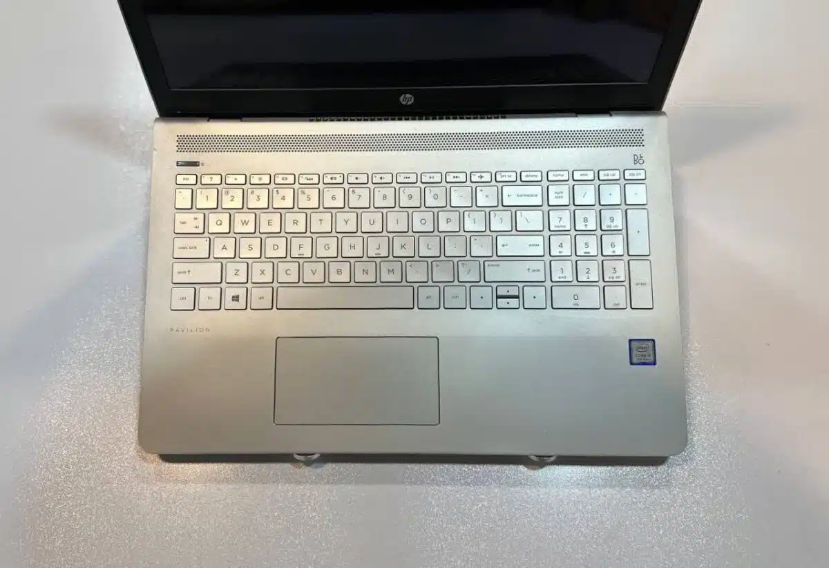 لپ تاپ استوک HP PAVILION 15-Cc5 -i5-8GB-256GB-4GB