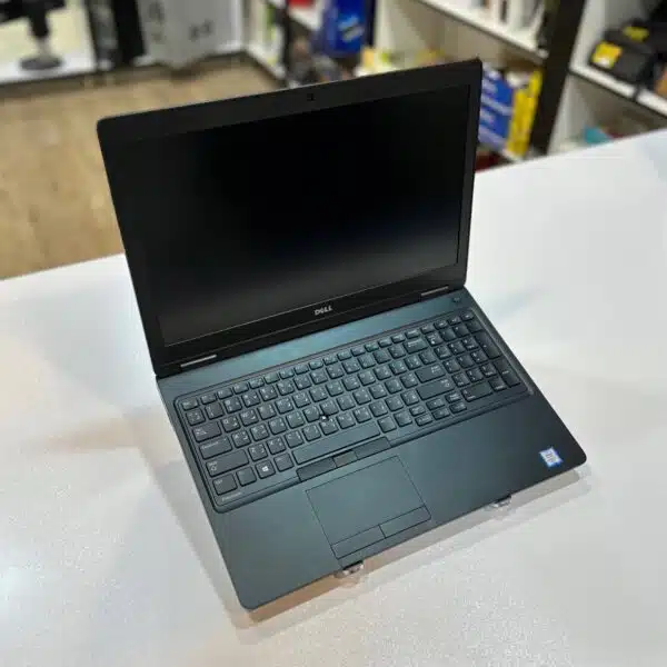 لپ تاپ استوک DELL Precision 3520 -i7-8GB-256GB-4GB