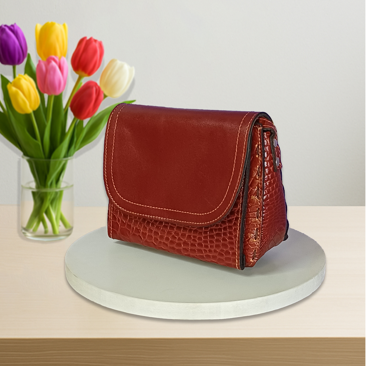 17 کیف زنانه دوشی چرم طبیعی مدل صنوبر