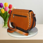 کیف زنانه دوشی چرم طبیعی مدل نگار