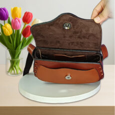 کیف زنانه دوشی چرم طبیعی مدل مهتاب