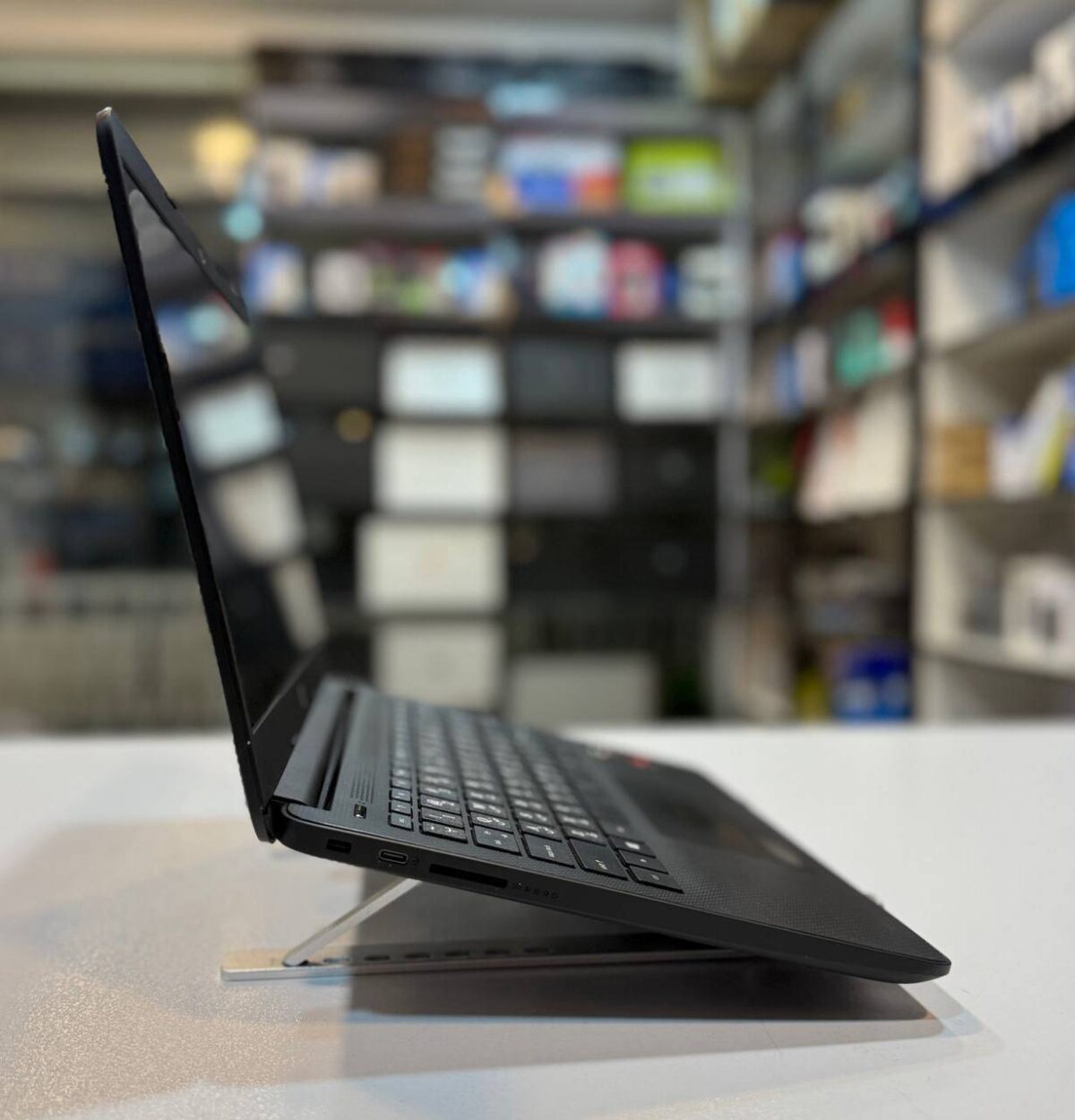 لپ تاپ کارکرده HP LAPTOP 14-dk1 -RYZEN 3-8GB-256GB-2GB