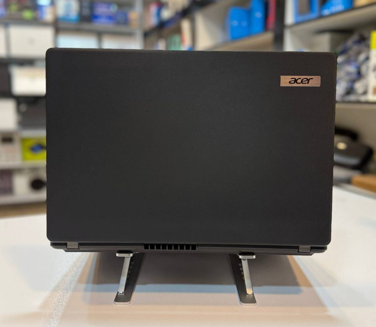 لپ تاپ کارکرده ACER TravelMate p215-54 -i5-8GB-256GB-4GB