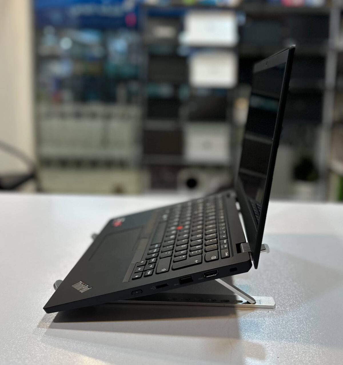 لپ تاپ کارکرده LENOVO TINKPAD L13 -Ryzen3-8GB-256GB-2GB