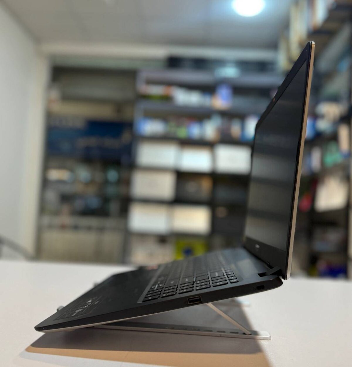 لپ تاپ کارکرده ACER Aspire 5 -RYZEN3-8GB-256GB-8GB