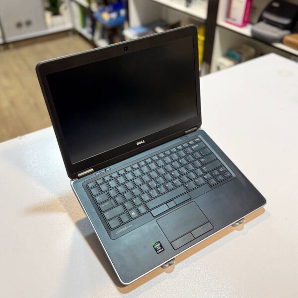 لپ تاپ کارکرده DELL LATITUDE E7440 -i5-8GB-500GB-2GB
