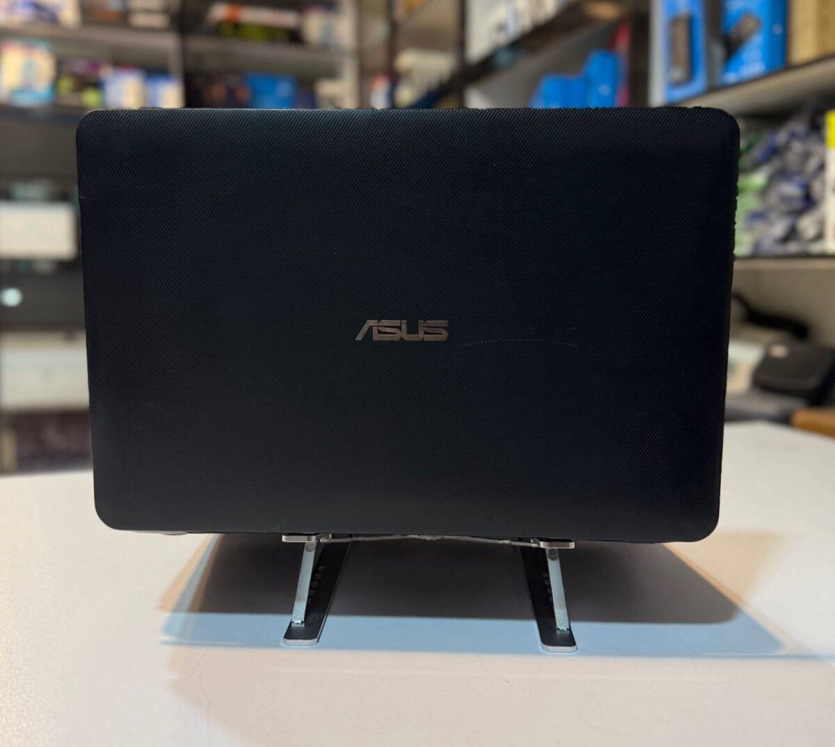 لپ تاپ کارکرده ASUS X554L -i5-12GB-256GB-2GB