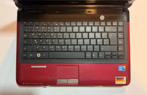 لپ تاپ کارکرده FUJITSU LIFEBOOK LH530 -i3-3GB-320GB-1.5GB