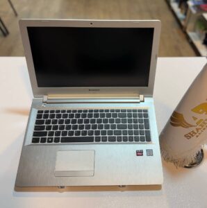 لپ تاپ کارکرده LENOVO Z50-80 -i7-8GB-500GB-4GB