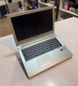 لپ تاپ کارکرده LENOVO Z50-80 -i7-8GB-500GB-4GB