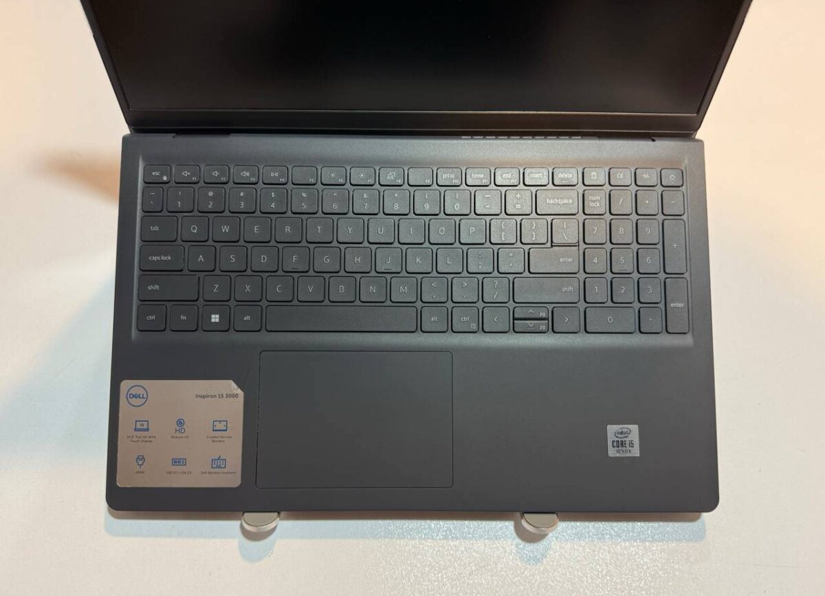 لپ تاپ کارکرده DELL INSPIRON 15 3000 -i5-8GB-256GB-4GB