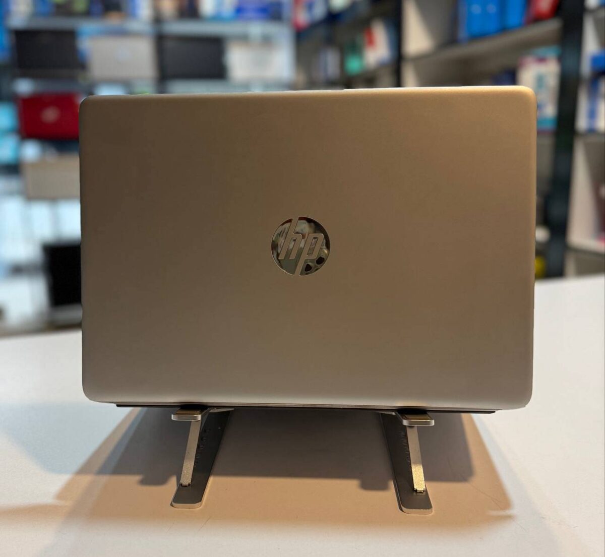 لپ تاپ کارکرده HP Laptop 14-cf0 -i5-8GB-256GB-4GB