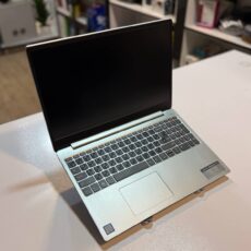 لپ تاپ کارکرده LENOVO ideapad 330S -i5-8GB-256GB-4GB