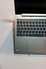 لپ تاپ کارکرده LENOVO ideapad 330S -i5-8GB-256GB-4GB