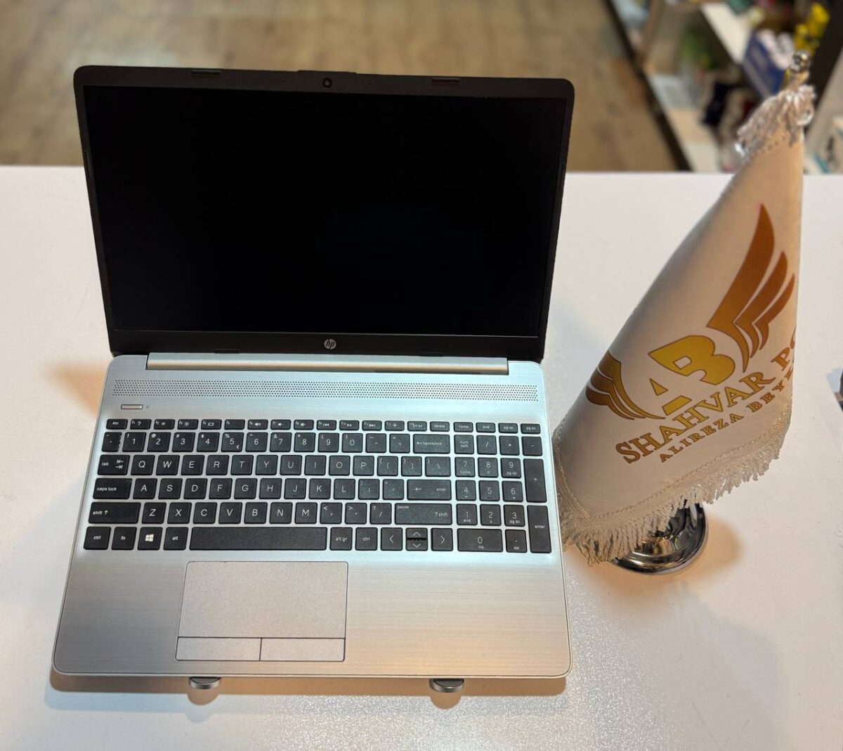 لپ تاپ کارکرده HP LAPTOP 15-gw0 -Ryzen 3-8GB-256GB-2GB