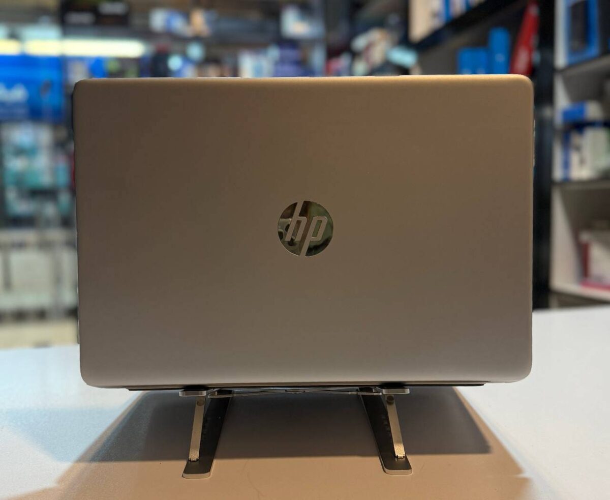 لپ تاپ کارکرده HP LAPTOP 15-gw0 -Ryzen 3-8GB-256GB-2GB