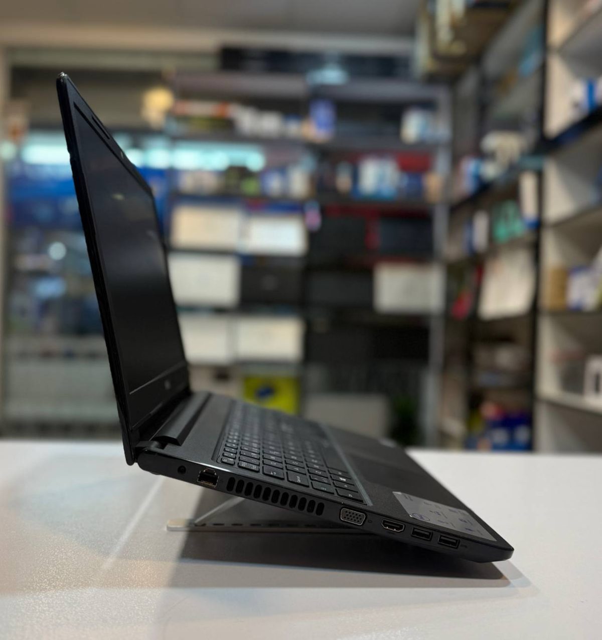 لپ تاپ کارکرده DELL INSPIRON 15 3000 -i5-8GB-256GB-2GB