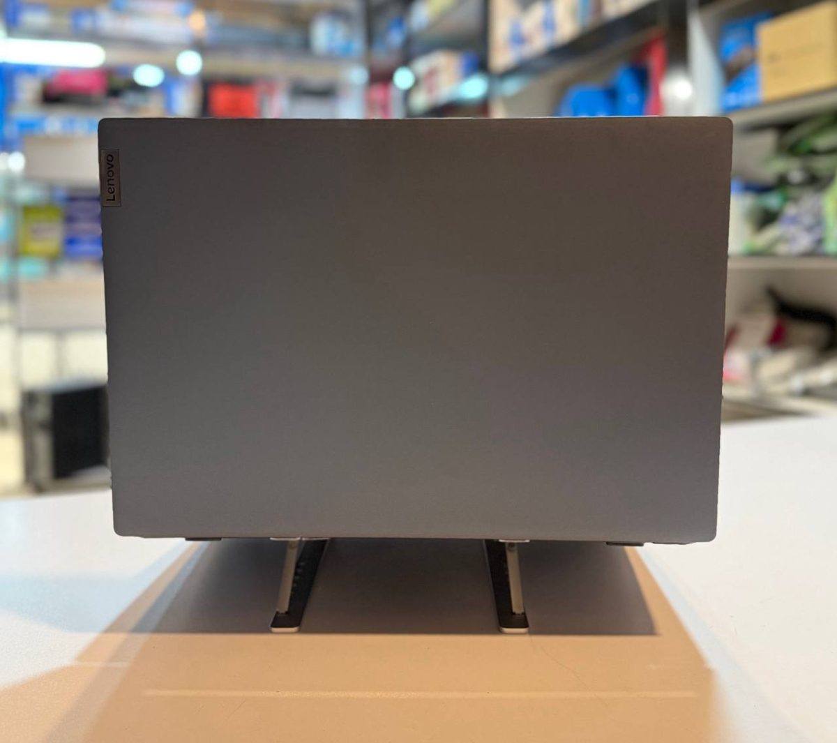 لپ تاپ کارکرده LENOVO IdeaPad 3 17IIL05 -i5-8GB-256GB-4GB