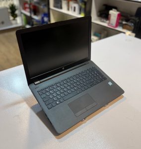 لپ تاپ کارکرده HP 250 g7 -i5-8GB-256GB-4GB